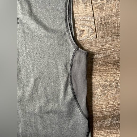 NWOT Mens Under Armor Sleeveless Compression Gray Shirt Medium - Picture 7 of 7
